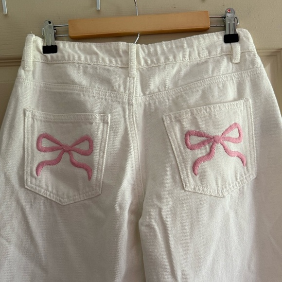 Edikted Bow Pocket Relaxed Jeans - Picture 3 of 4